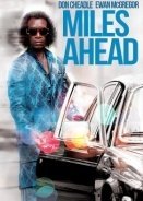 Miles Ahead /Μίλια μπροστά (2015)