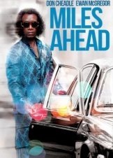 Miles Ahead /Μίλια μπροστά (2015)