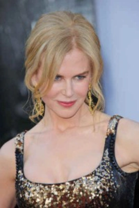 How to Talk to Girls at Parties (2017)